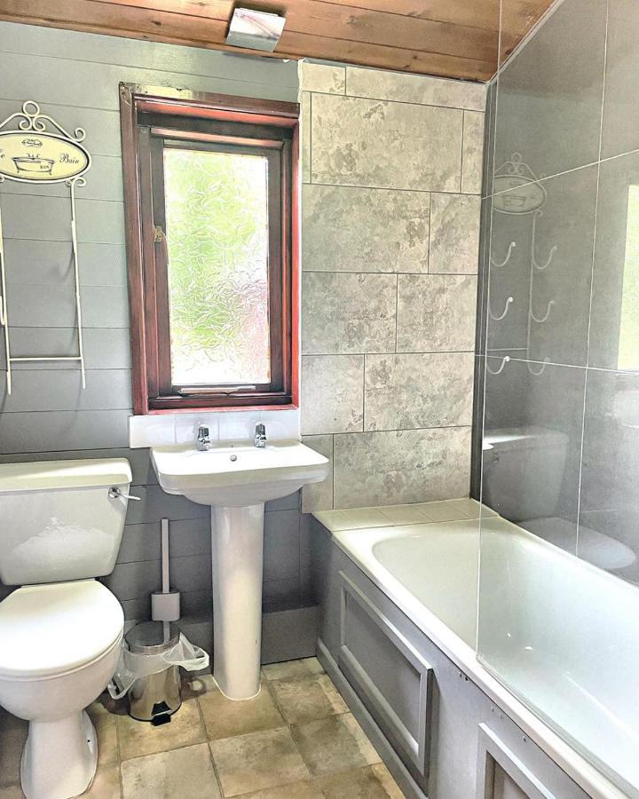 Magpie 2 Hot Tub Huntersmoon-Warminster-Longleat-Wiltshire 빌라 외부 사진