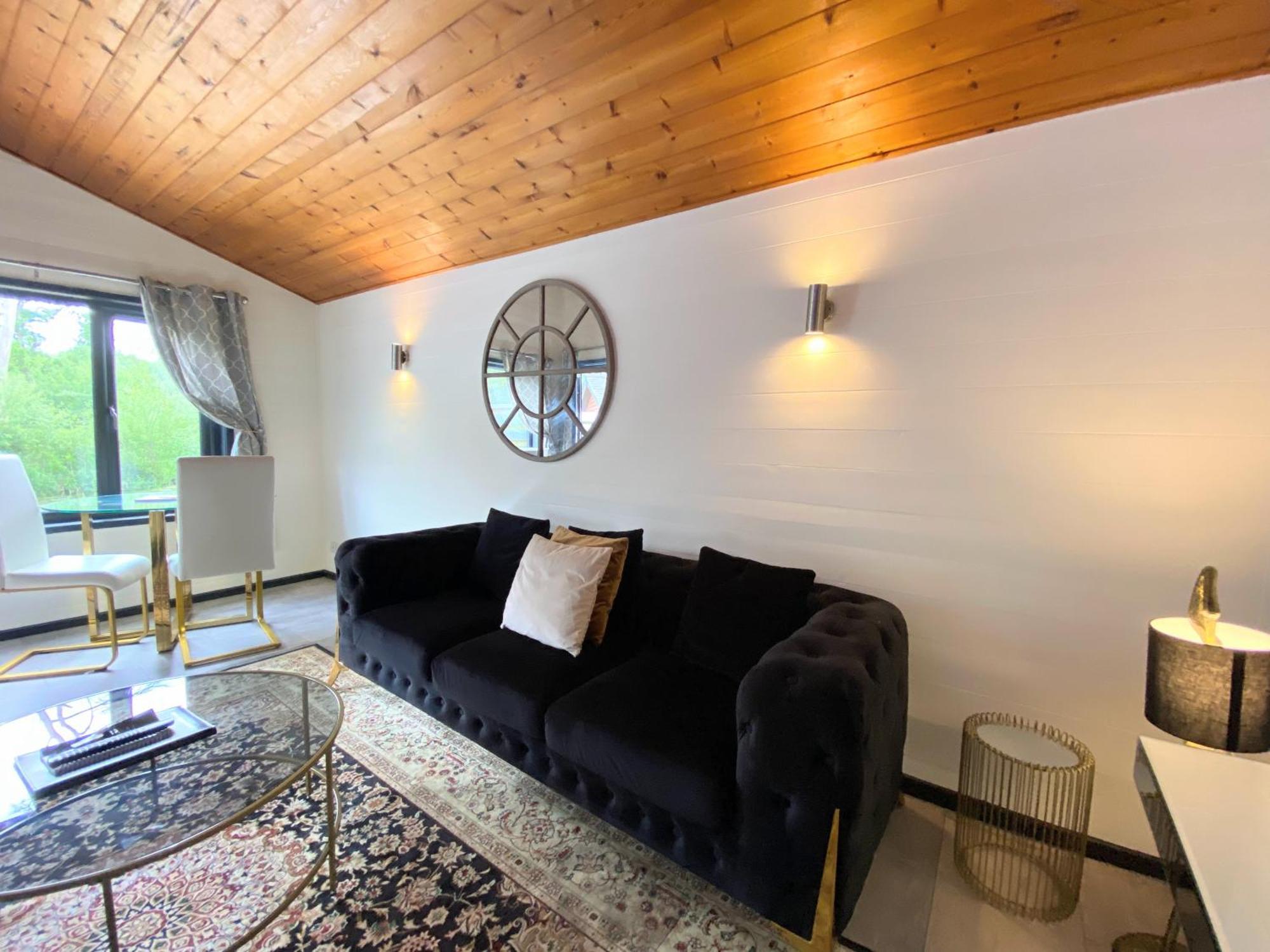 Magpie 2 Hot Tub Huntersmoon-Warminster-Longleat-Wiltshire 빌라 외부 사진